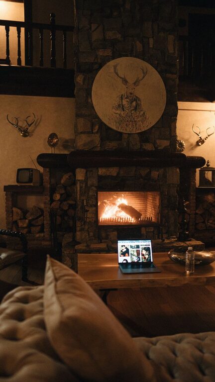 How to Plan the Perfect Screen-Light Evening