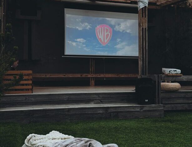 Tips for Hosting a Cozy Movie Night at Home